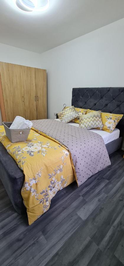 1 Bedroom Service Apartment With Netflix West Thurrock Exterior photo