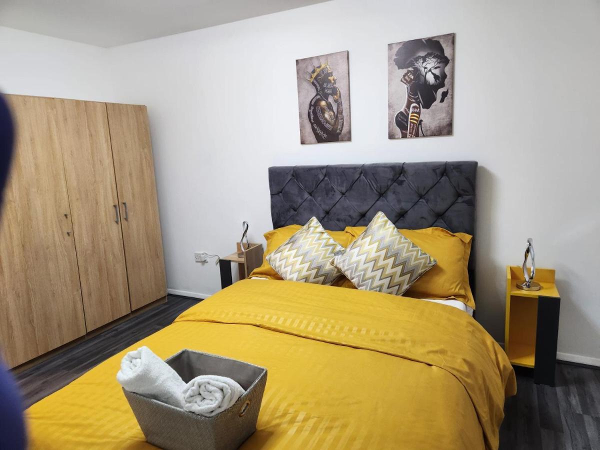 1 Bedroom Service Apartment With Netflix West Thurrock Exterior photo