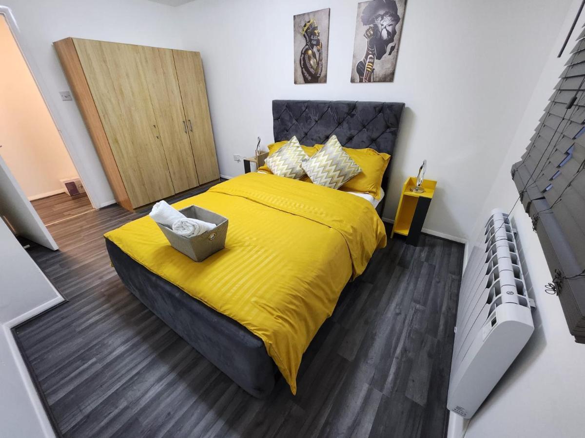 1 Bedroom Service Apartment With Netflix West Thurrock Exterior photo